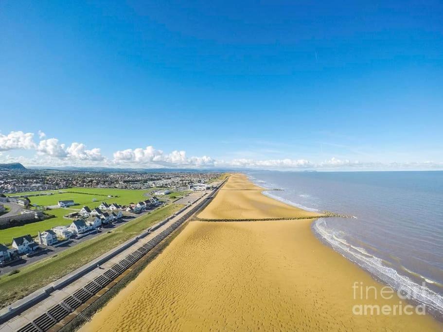 The Barefoot Bungalow In Picturesque Prestatyn Esterno foto