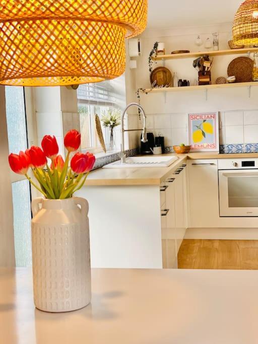 The Barefoot Bungalow In Picturesque Prestatyn Esterno foto